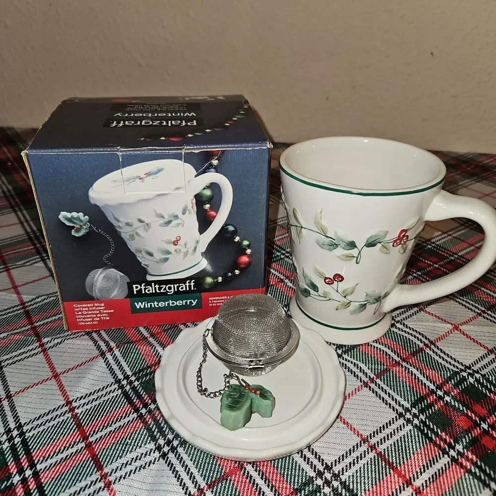 Pfaltzgraff winterberry pattern